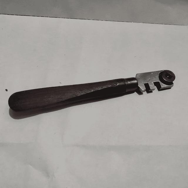 The Historical Evolution of the Glass Cutter