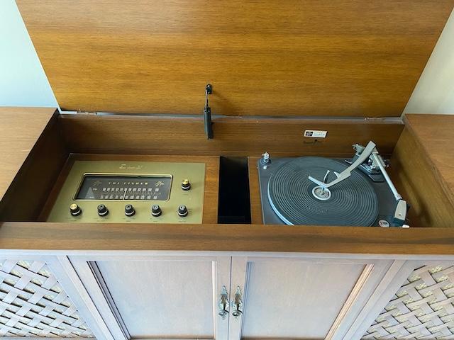 The golden era of audio – ‘The Fisher’ radio panel, known for its unmatched quality and vintage appeal