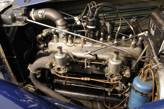 Powered by a 20hp engine, it was capable of reaching speeds up to 80mph, a notable achievement for the time.
