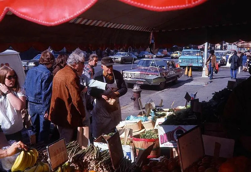 Hell’s Kitchen in 1973—a neighborhood marked by both resilience and hardship. Captured by Paul Mones.