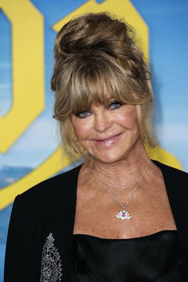 During the exchange, Garfield recalled how much joy Hawn had brought to his late mother’s life