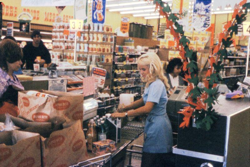 A checkout lane, 1981.