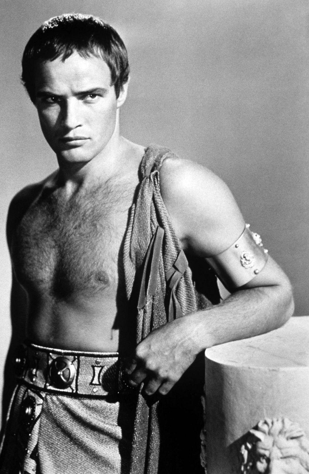 A close-up portrait of Marlon Brando as Mark Antony, exuding intensity.