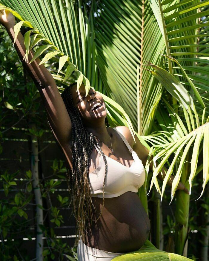 Aja Naomi King: Celebrating Postpartum Body in a Photo Shoot