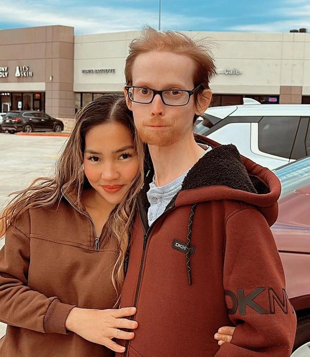 By confronting the hurtful remarks, Divine and Scott defended their love and proved that true beauty goes beyond superficial standards.