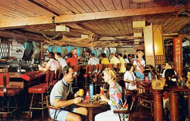 Castaways Wreck Bar on Miami Beach at 163rd Street: the oceanfront hangout that’s as laid-back as it gets.
