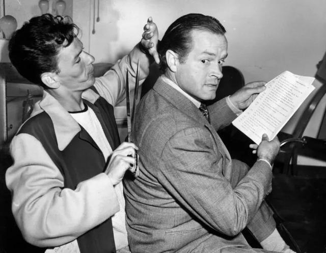 Frank Sinatra and Bob Hope Behind the Scenes – A rare behind-the-scenes moment of Sinatra with Bob Hope as they share a laugh.