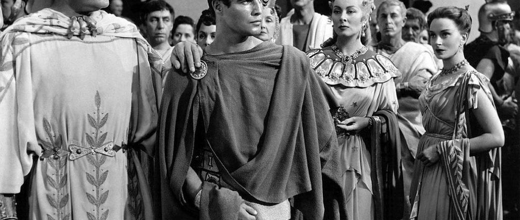 Marlon Brando as Mark Antony in ‘Julius Caesar’ (1953), standing amidst the Roman crowd.