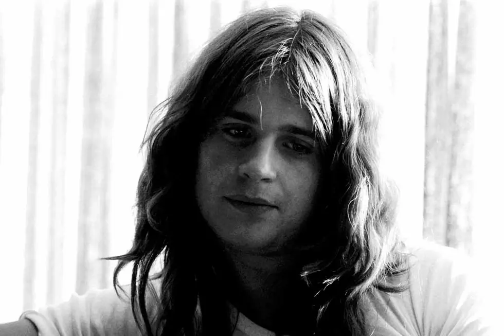 Ozzy Osbourne, 1972 – A glimpse into the rebellious spirit of rock’s future icon.