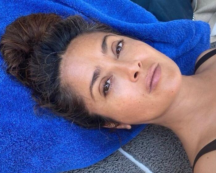 Salma Hayek: Praising Her "White Hair of Wisdoơpm" in a No-Makeup Selfie