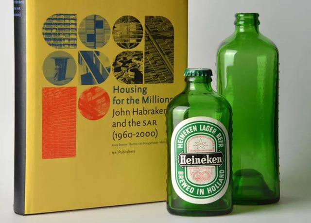 To make sure the WOBO was a practical and efficient solution for housing, Heineken brought in John Habraken, an architect renowned for his expertise in designing affordable homes.