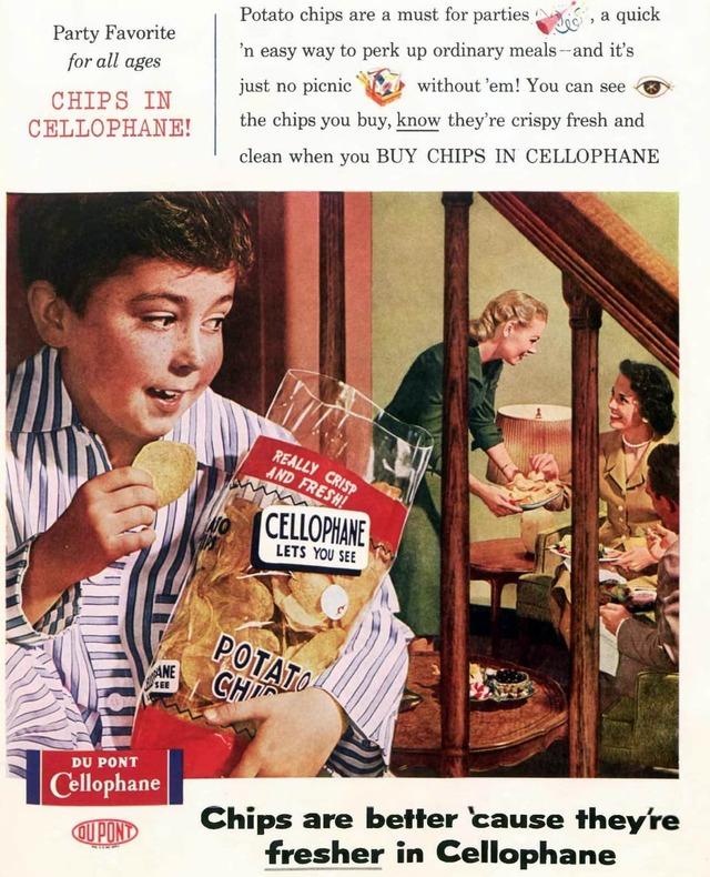 A party essential loved by all: Potato chips wrapped in cellophane from 1955.