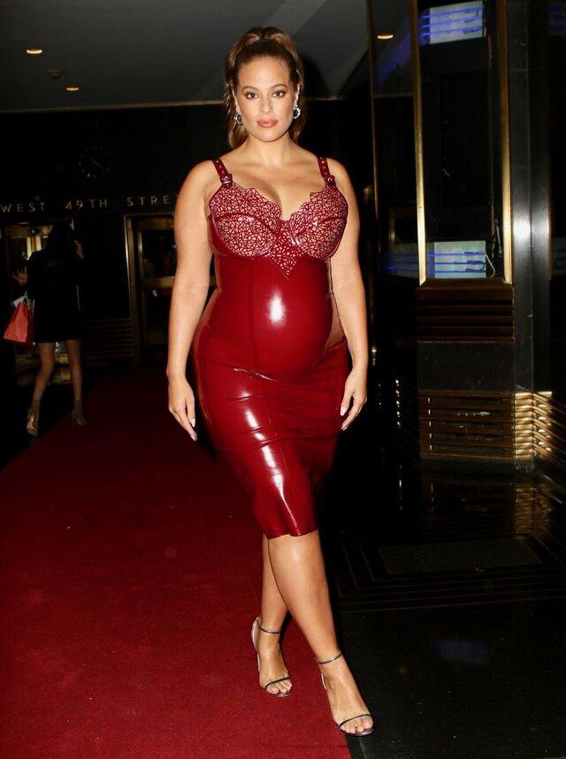 Ashley Graham: Red Dress Confidence