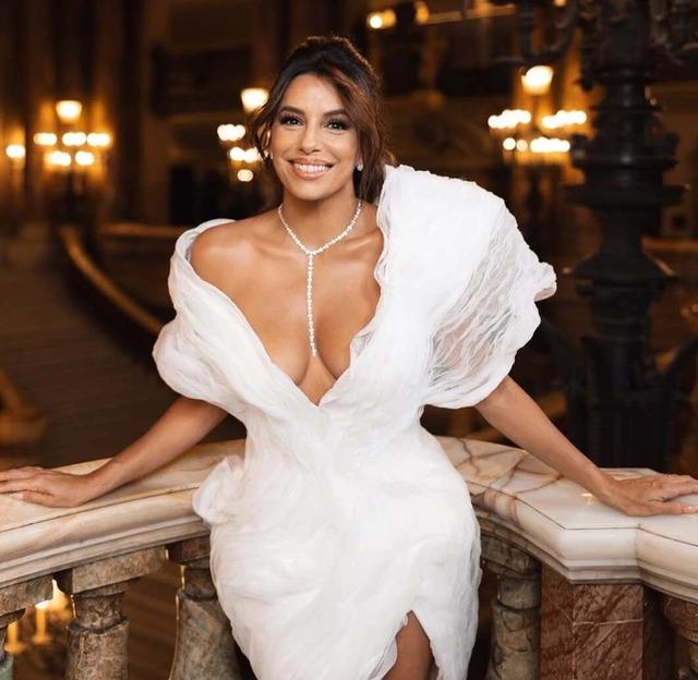 Eva Longoria’s Cannes 2025 appearance was more than just a red carpet success — it was a reaffirmation of her status as a global fashion icon