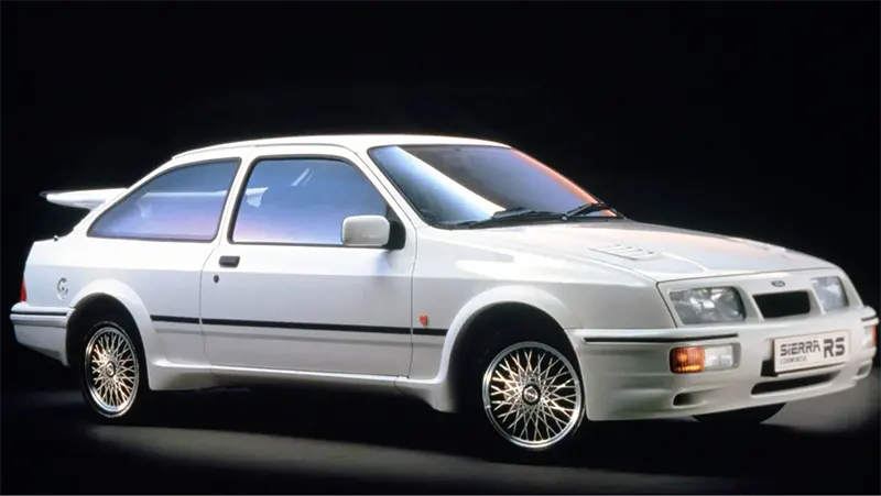 Ford Sierra – The Sierra’s aerodynamic design made it an icon of the 1980s, offering both style and function.