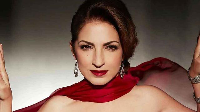 Gloria Estefan: Happiness, Skincare, and Fitness for a Radiant Glow