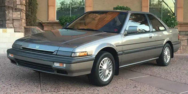 Honda Accord, 1989 – The Honda Accord became a symbol of reliability and sophistication, capturing the hearts of drivers around the world.