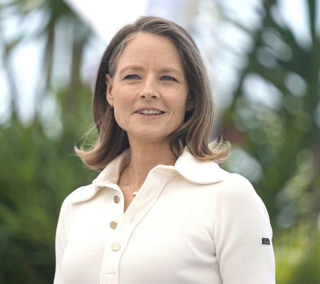 Jodie Foster has always embraced her natural smile, never opting for veneers or whitening, as she believes her authentic look is a key part of her unique identity.