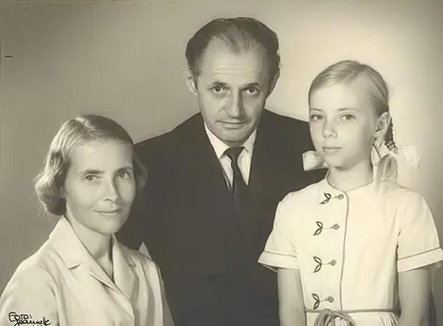The Koepcke family: Maria Koepcke, Hans Wilhelm Koepcke, and their adventurous daughter, Juliane Margaret Koepcke.
