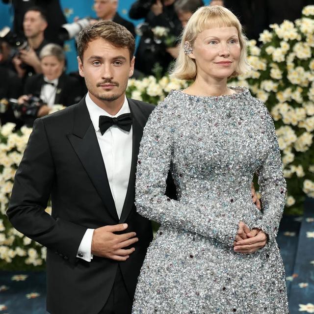 The mother-son duo posed for photographs, showcasing not only their impeccable fashion sense but also the close bond they share