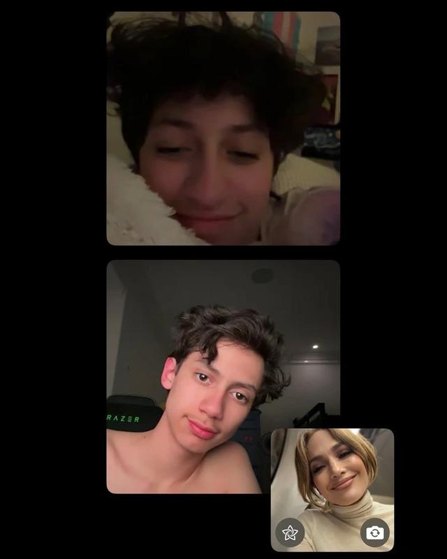 This down-to-earth post, accompanied by emojis and a warm caption, showed a side of Lopez that many fans don’t often see.