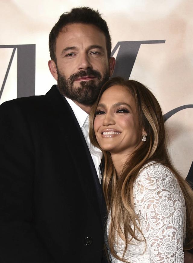 With the end of her marriage to Ben Affleck, Jennifer Lopez seems to be leaning towards a different type of love