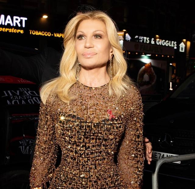 Debuting a smoother, more youthful appearance, the fashion mogul left fans doing double take