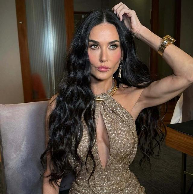 Demi Moore: The Haircut That Broke the Internet