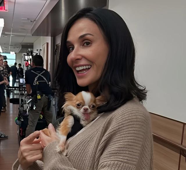 Demi Moore has long been celebrated for her striking beauty, but in 2025, she sparked a social media frenzy with a drastically shorter haircut