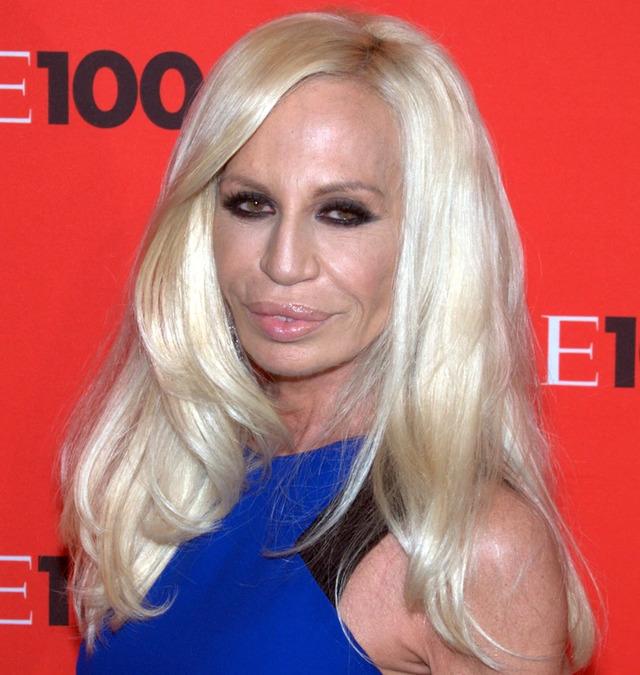 Donatella Versace: A Fashion Icon’s Youthful Reawakening