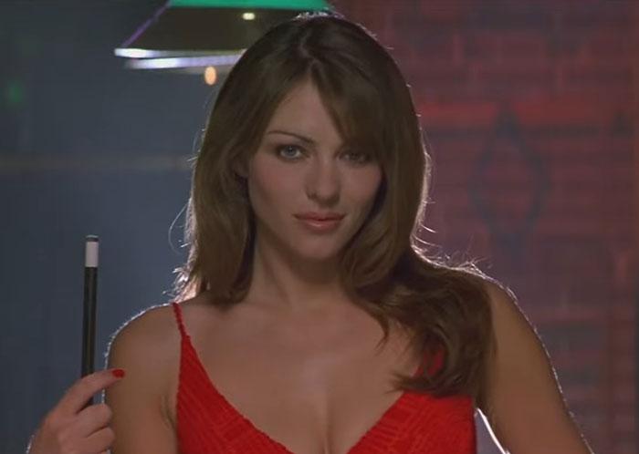 Elizabeth Hurley’s Set Behavior: The Queen of Cold Stares