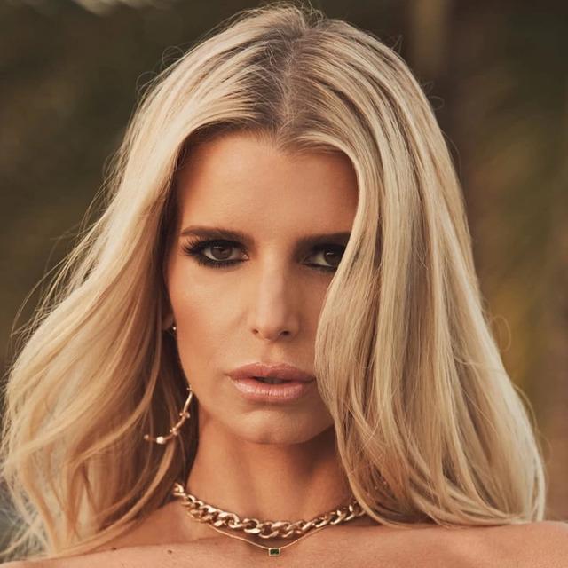 Jessica Simpson: Filter, Facelift, or Fierce New Look?