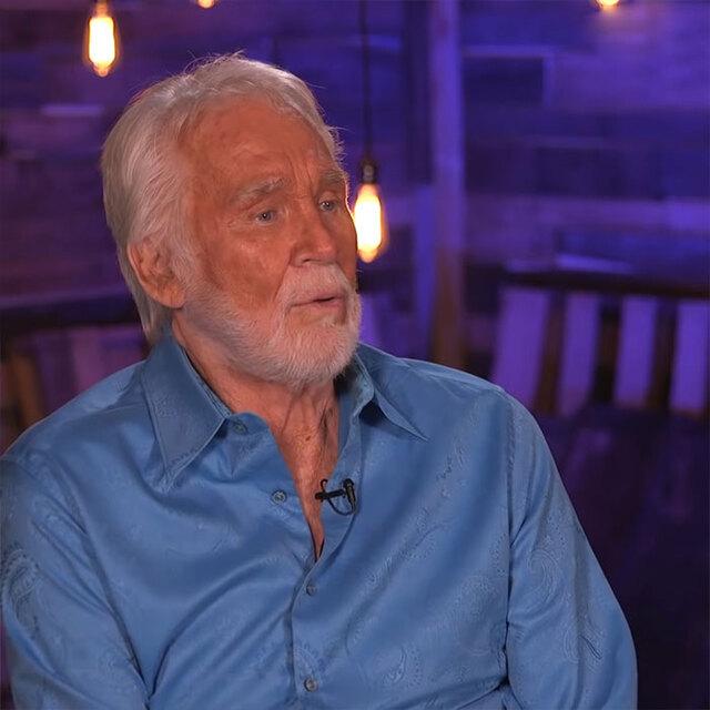 Kenny Rogers’ Open Admission and Regrets About Eye Surgery