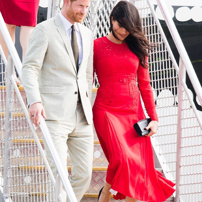 Meghan Markle’s Dress Tag Dangling at Tonga Event