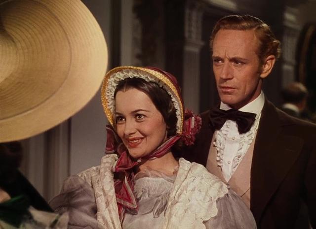 Acting alongside Vivien Leigh’s fiery Scarlett O’Hara, Olivia embodied grace, loyalty, and strength, providing a perfect emotional counterbalance