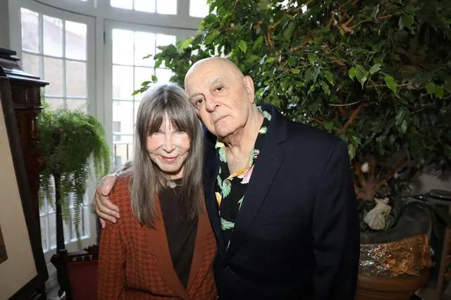 After her marriage to Arnold Manoff ended, she found love again with producer Joe Feury