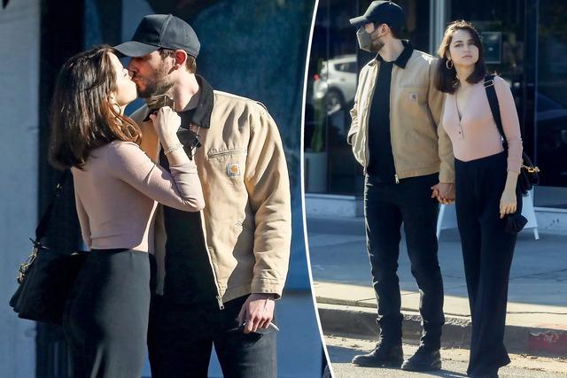 In New York, she began a quieter relationship with Paul Boukadakis, a tech executive.