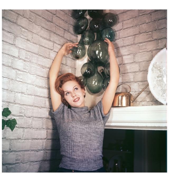 Known for her natural charm and magnetic personality, she nurtured dreams that stretched beyond her hometown.