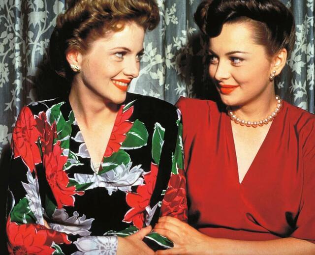 Olivia Mary de Havilland with her younger sister, Joan Fontaine