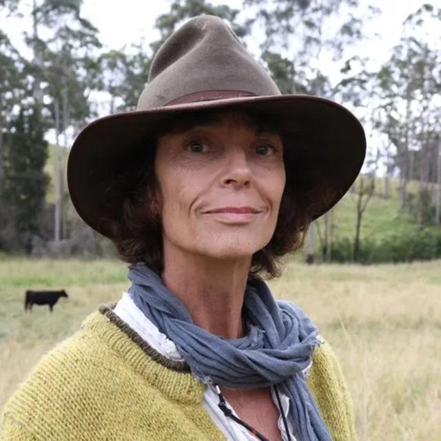 Rachel Ward’s serene presence in this candid shot reflects the wisdom and authenticity she brings to her life and philanthropic efforts, inspiring generations anew.