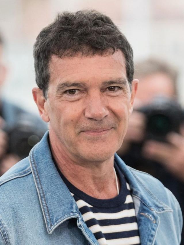 Recently, new paparazzi photos revealed a visibly older Antonio Banderas, sparking a flurry of reactions online.