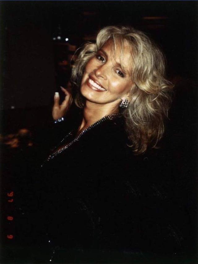 While Janet’s images graced countless covers, what truly set her apart was her unwavering assertion of control over her career