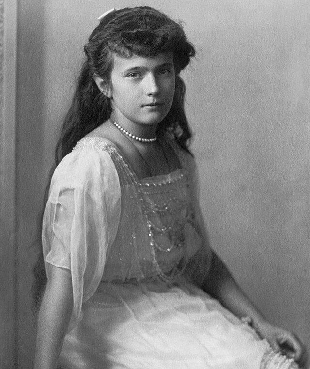 Anastasia Romanov – The Grand Duchess Who Inspired a Century of Myths