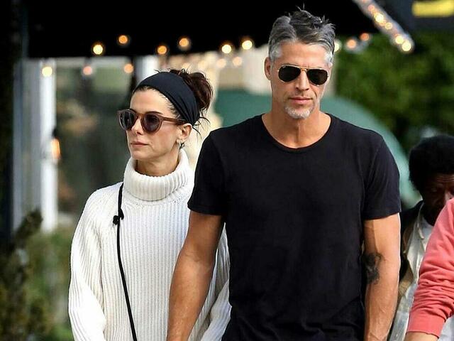 Following a difficult marriage and divorce from Jesse James, she found love again with photographer Bryan Randall in 2015.