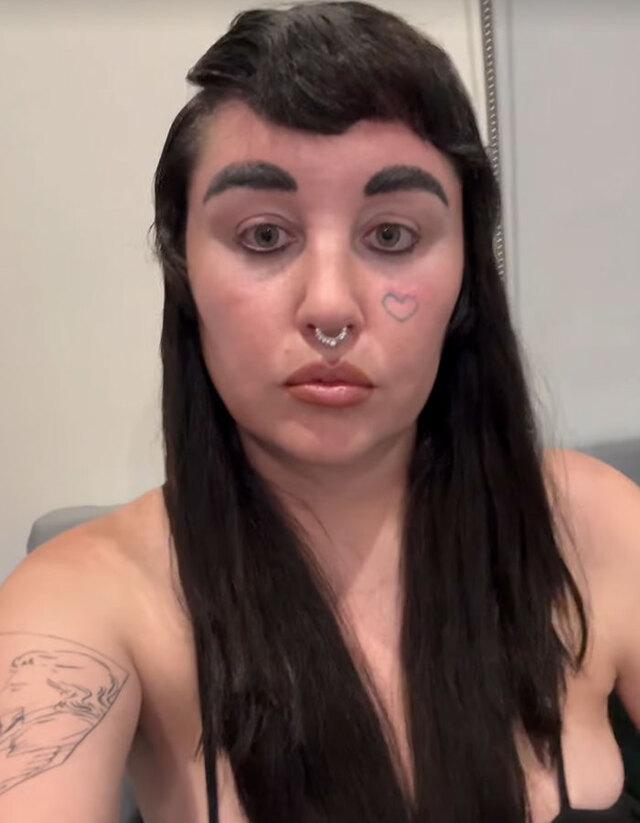 For many online, her journey echoes the all-too-familiar pattern of child stars caught in Hollywood’s relentless machine.