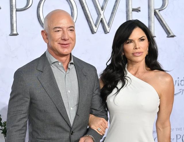 In 2019, Sánchez found herself at the center of one of the most widely covered news stories in the world when her relationship with Amazon founder Jeff Bezos became public