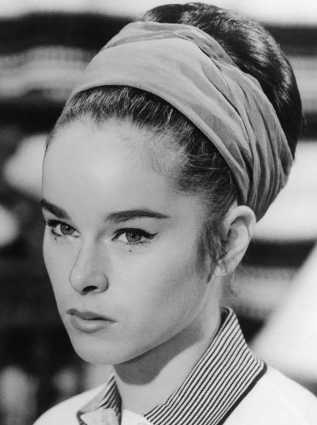In the 1960s, Geraldine Chaplin’s striking features and expressive eyes made her stand out as more than just a famous daughter.