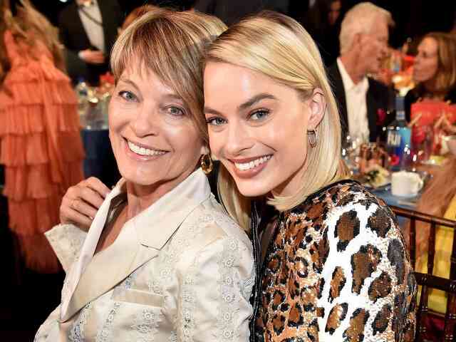 Margot Robbie & Sarie Kessler – Sunshine Wrapped in Grace