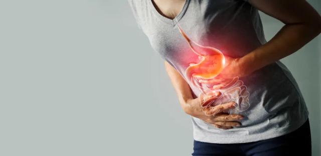 Upper abdominal pain can feel like ordinary heartburn, yet it may be an early warning symptom.