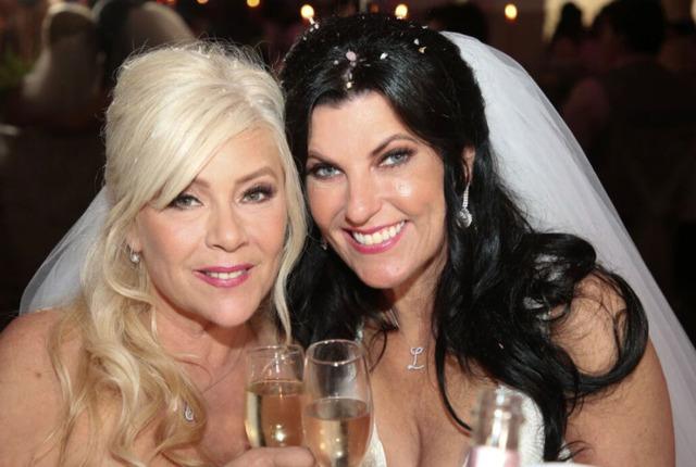 A love story sealed: Samantha Fox and Linda Olsen’s wedding in 2020 marked a new chapter of devotion and authenticity.